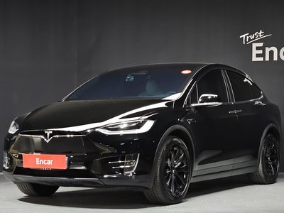 TESLA MODEL X - 1