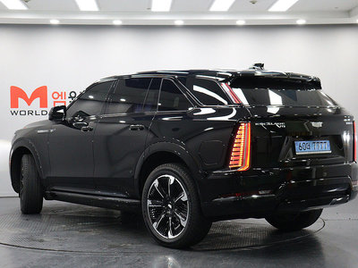 CADILLAC ESCALADE IQ - 2