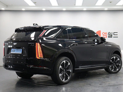 CADILLAC ESCALADE IQ - 3