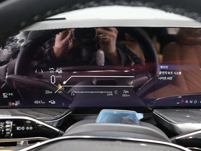 CADILLAC ESCALADE IQ - 4