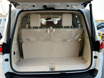 TOYOTA LAND CRUISER 300 - 9