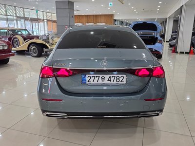 MERCEDES-BENZ E-CLASS - 3