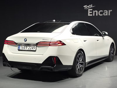 BMW 5 SERIES - 4