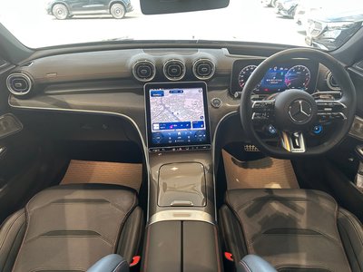 2026 Mercedes-BENZ C-CLASS AMG 照片 3