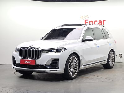 2022 BMW X7 — фото 1