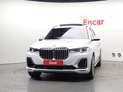 2022 BMW X7 — фото 2