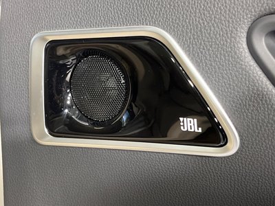 TOYOTA LAND CRUISER 300 - 5