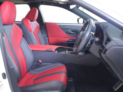 صورة مصغرة 15 لـ 2023 Lexus ES