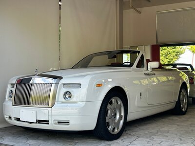 ROLLS-ROYCE PHANTOM DROPHEAD COUPE