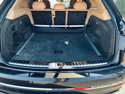 BENTLEY BENTAYGA - 7