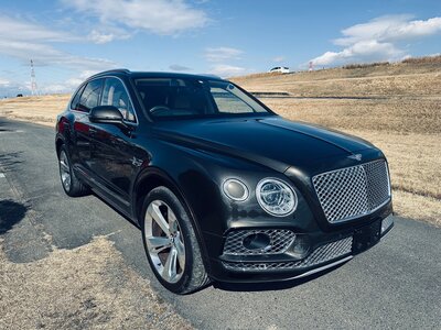 BENTLEY BENTAYGA - 3