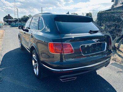 BENTLEY BENTAYGA - 6