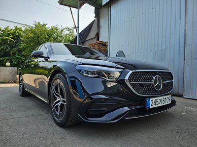 MERCEDES-BENZ E-CLASS - 1