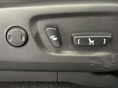 صورة مصغرة 49 لـ 2023 Toyota LAND CRUISER PRADO