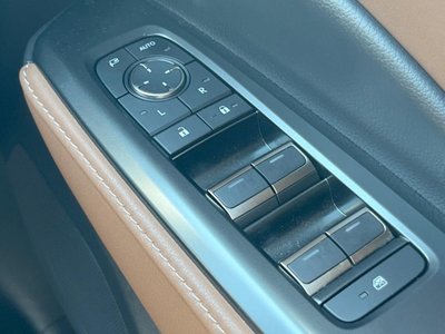 2024 Lexus LBX — миниатюра 38