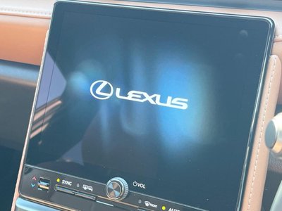 صورة 4 لـ 2024 Lexus LBX