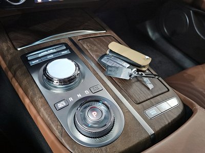 GENESIS G80 (RG3) - 9