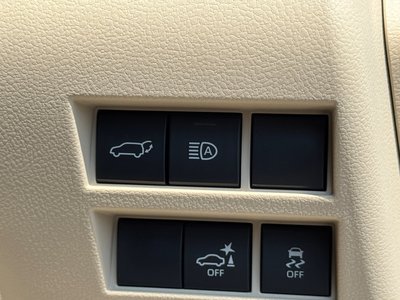 2025 Toyota LAND CRUISER 300 — миниатюра 36