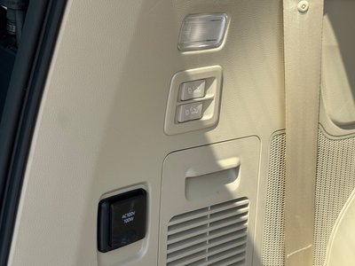 2025 Toyota LAND CRUISER 300 — миниатюра 33