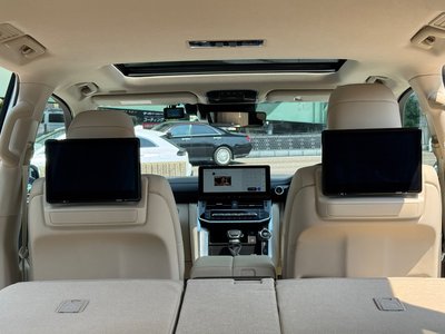 2025 Toyota LAND CRUISER 300 — фото 5