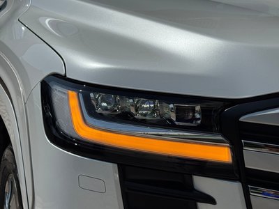2025 Toyota LAND CRUISER 300 — миниатюра 13