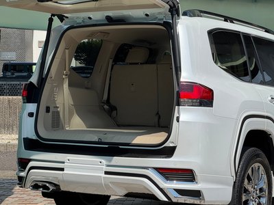 2025 Toyota LAND CRUISER 300 — миниатюра 31