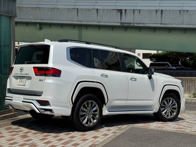 2025 Toyota LAND CRUISER 300 — миниатюра 26