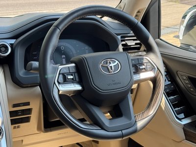 2025 Toyota LAND CRUISER 300 — миниатюра 41