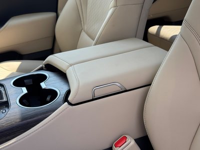 2025 Toyota LAND CRUISER 300 — миниатюра 60
