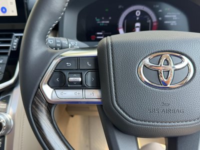 2025 Toyota LAND CRUISER 300 — миниатюра 42