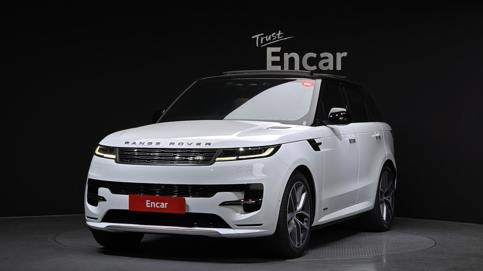 LAND ROVER RANGE ROVER SPORT - View 1