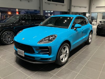 PORSCHE MACAN - 4