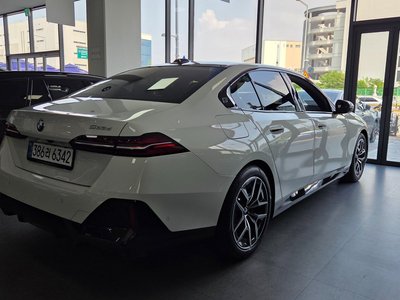 2026 BMW 5 SERIES 照片 5