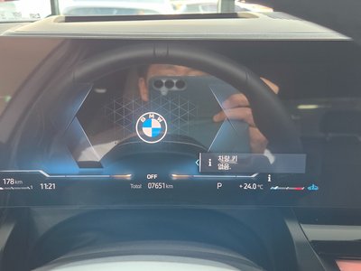 2026 BMW 5 SERIES 照片 8