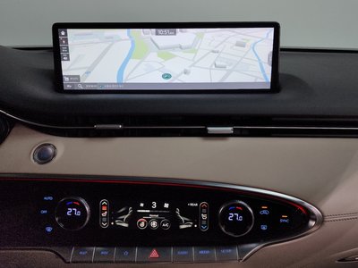 2021 Genesis GV70 — миниатюра 14
