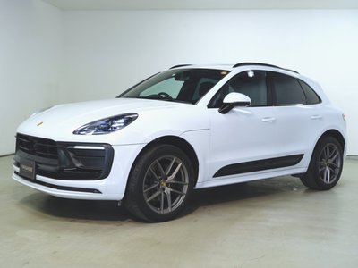 PORSCHE MACAN - 1