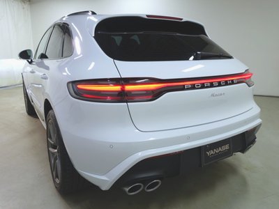 PORSCHE MACAN - 6