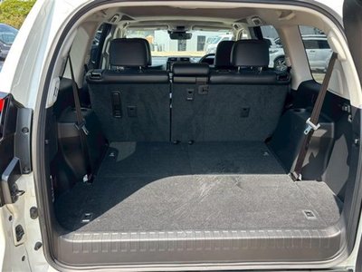TOYOTA LAND CRUISER PRADO - 8