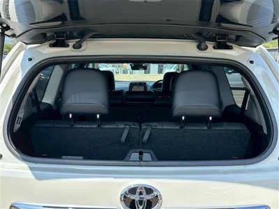 TOYOTA LAND CRUISER PRADO - 9