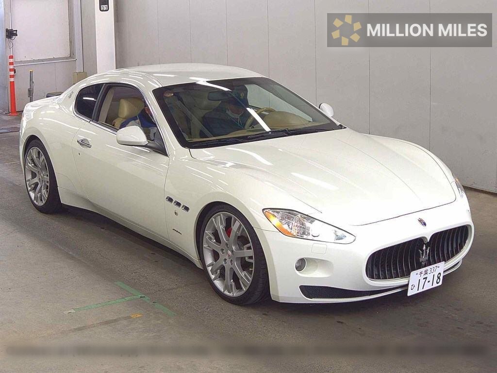 MASERATI GRANTURISMO - View 1