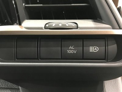 TOYOTA CROWN CROSSOVER - 4