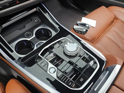 2024 BMW X7 缩略图 12
