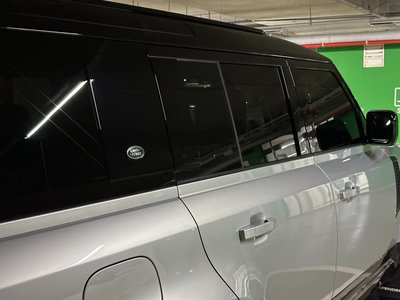 LAND ROVER DEFENDER - 5