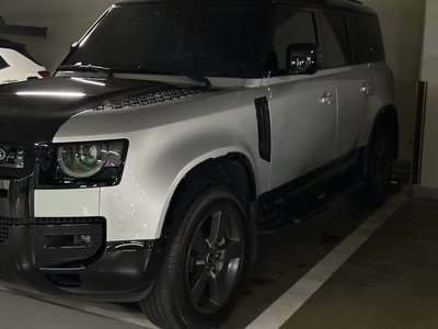 LAND ROVER DEFENDER - 9