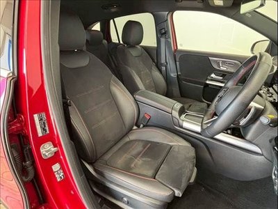 MERCEDES-BENZ GLA - 9