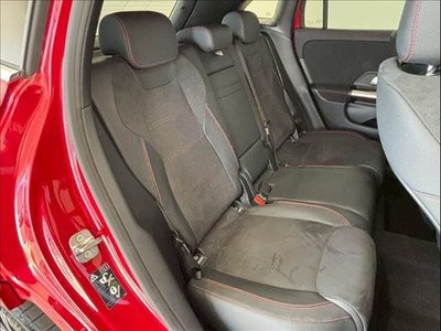 MERCEDES-BENZ GLA - 10