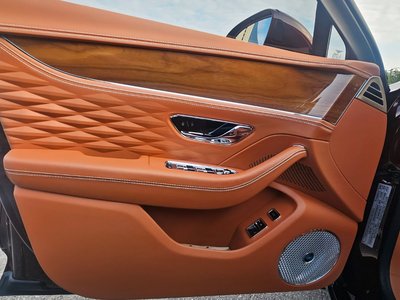 2022 Bentley FLYING SPUR 照片 5