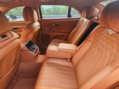 2022 Bentley FLYING SPUR 照片 10