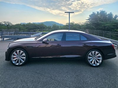 2022 Bentley FLYING SPUR 照片 2