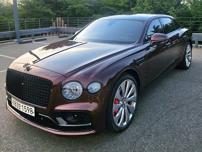 2022 Bentley FLYING SPUR 照片 1
